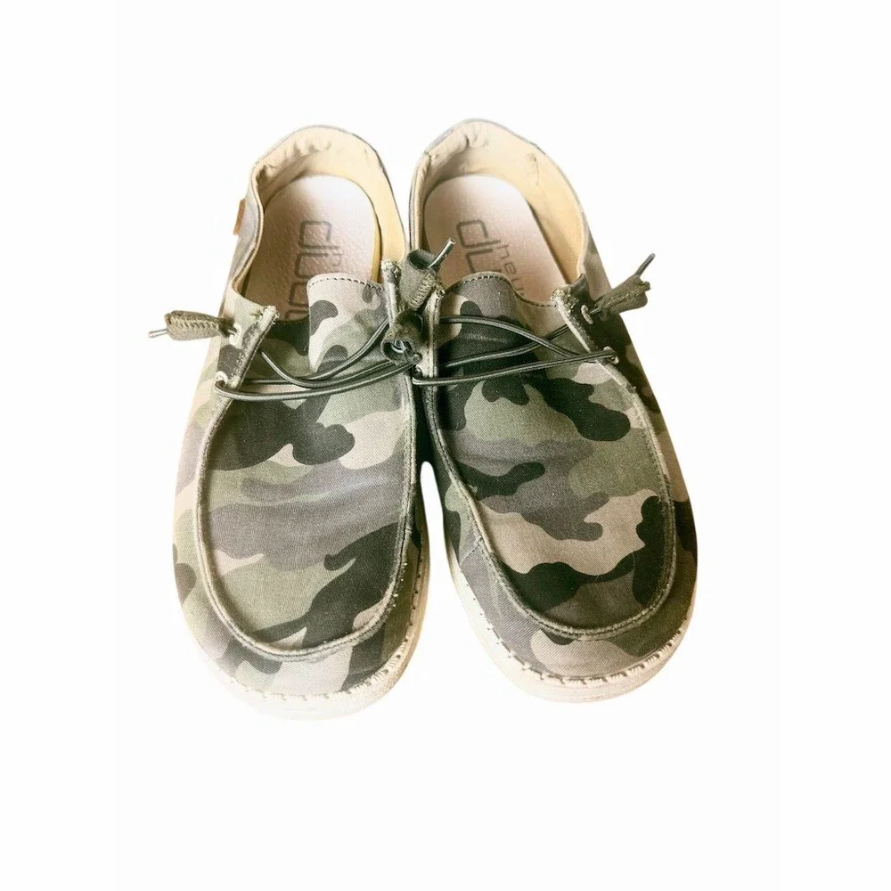 HEYDUDE Wendy Camo Slip On Shoes Women's Size 8 Green Camouflage Loafers